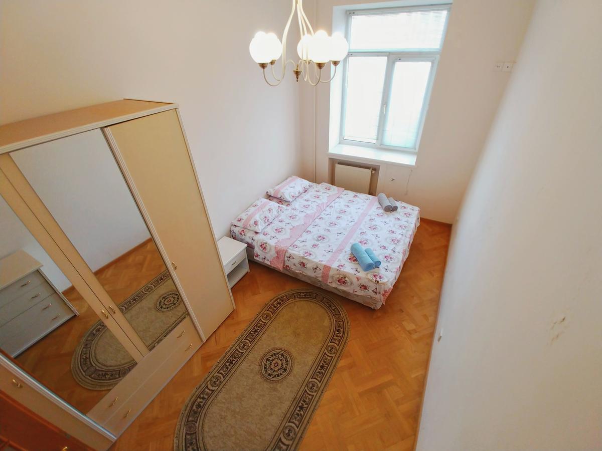 Clock Tower Apartment In Baku Exterior foto