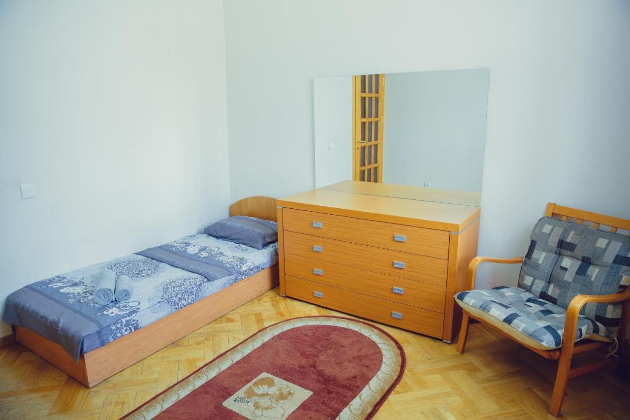Clock Tower Apartment In Baku Exterior foto