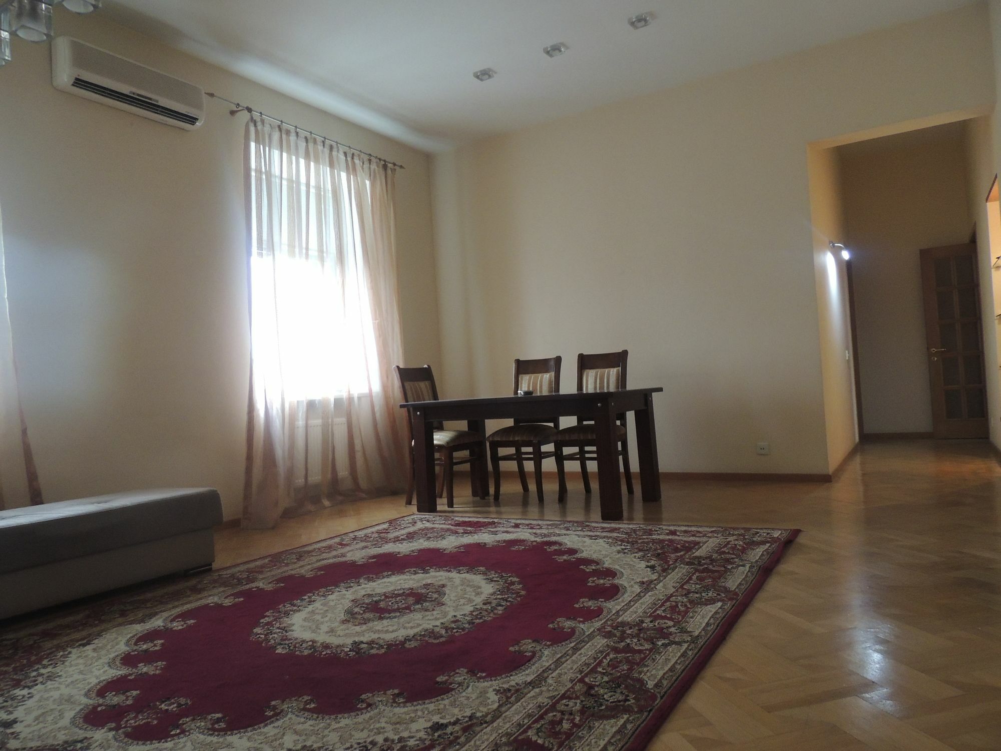 Clock Tower Apartment In Baku Exterior foto